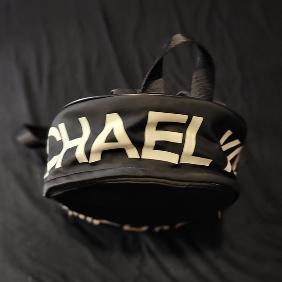 MICHAEL KORS BLACK AND WHITE BACKPACK - Picture 9 of 12